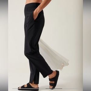 Athleta Wide Leg Trouser - Ankle - Size 6 - Black